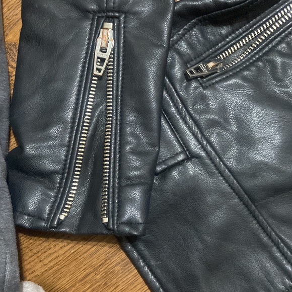 BlankNYC Faux Leather Jacket - Picture 4 of 7